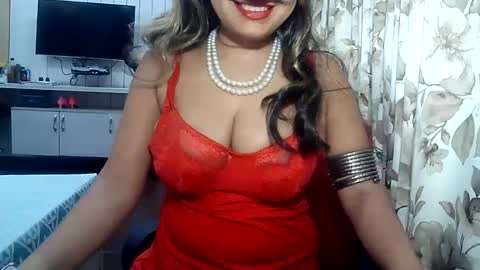 Radha online show from February 4, 1:27 pm
