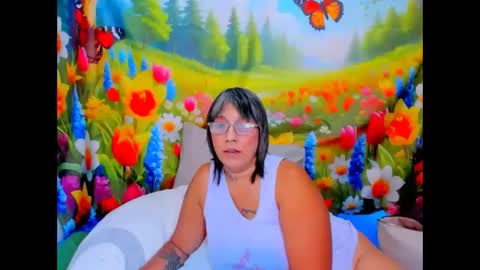 indianroxy27 online show from May 31, 6:09 pm