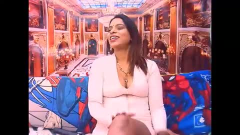 indiansexyass4u2luv online show from November 16, 8:11 pm