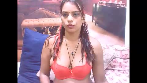indiansexyass4u2luv online show from February 24, 11:41 pm