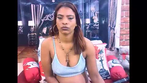 indiansexyass4u2luv online show from May 15, 7:54 pm