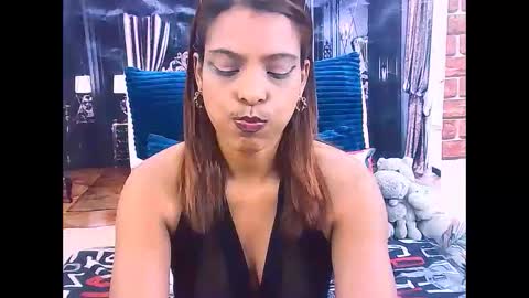 indiansexyass4u2luv online show from May 21, 9:38 am