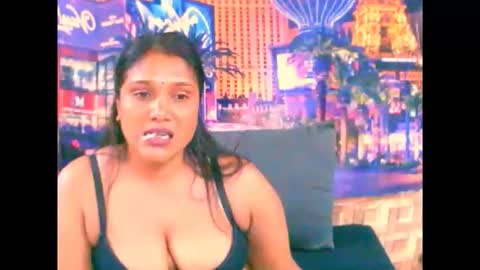 indiansexylady4u online show from September 8, 6:29 pm
