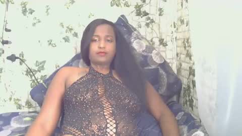 Snapshot of indiantina01 chatting on January 22, 10:07 am tina online show from January 22, 10:07 am