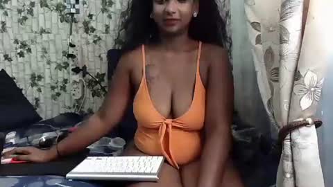 Snapshot of indiantina01 chatting on January 16, 3:24 pm tina online show from January 16, 3:24 pm