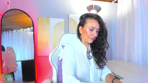 Indigo Wild  online show from January 9, 2:17 am