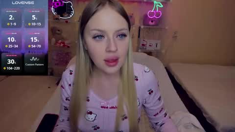 Snapshot of indykally chatting on March 3, 8:54 pm Indy Kally online show from March 3, 8:54 pm