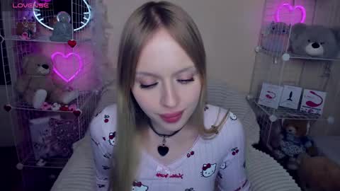Snapshot of indykally chatting on February 26, 11:52 pm Indy Kally online show from February 26, 11:52 pm