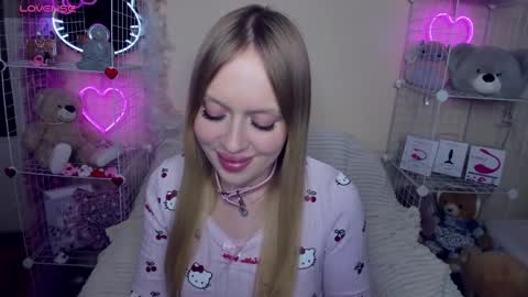 Snapshot of indykally chatting on February 26, 8:36 pm Indy Kally online show from February 26, 8:36 pm