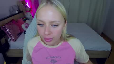 Snapshot of indykally chatting on September 15, 5:14 pm Indy Kally online show from September 15, 5:14 pm