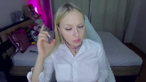 Snapshot of indykally chatting on September 19, 7:17 pm Indy Kally online show from September 19, 7:17 pm