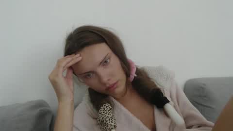 Sweet girl online show from September 29, 10:58 am