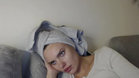 Sweet girl online show from December 4, 10:24 pm