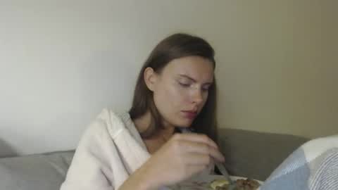 Sweet girl online show from September 13, 8:00 pm