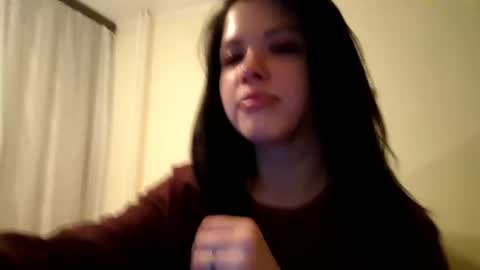 Mia online show from March 7, 3:23 pm