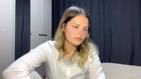 Kira online show from March 25, 4:36 pm