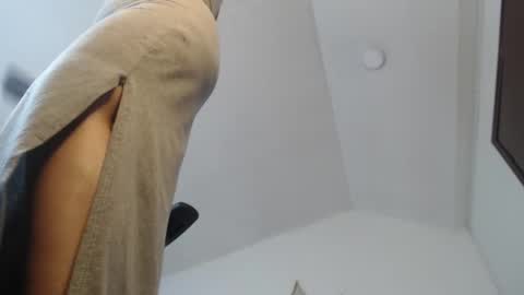            online show from February 3, 4:20 pm