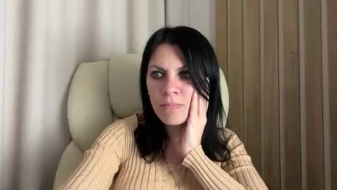 InjaAtHome online show from November 14, 6:10 pm