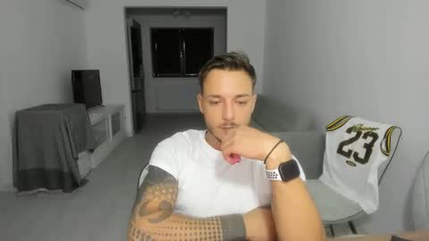 inkedmuscleking online show from October 20, 8:25 pm
