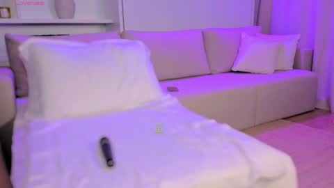 leyla online show from April 3, 9:22 pm