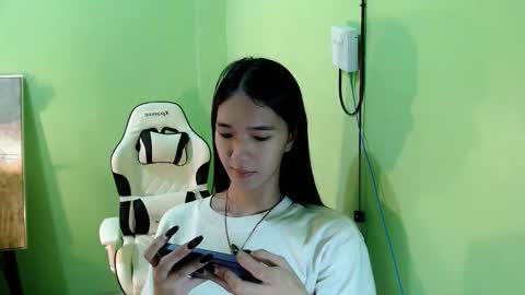 Reign online show from November 3, 7:59 pm