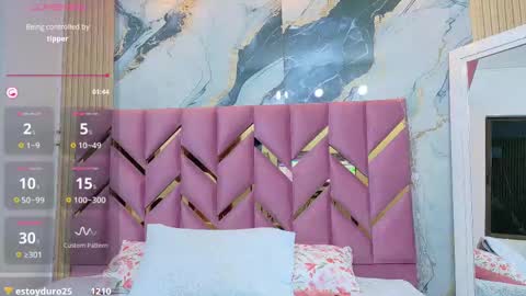 innocenthazel online show from October 5, 7:32 pm