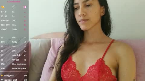 Laroa online show from October 17, 7:07 pm