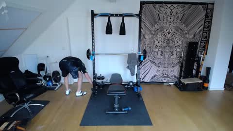 insanemaxxx online show from December 3, 10:34 am