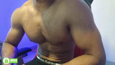 Snapshot of insanestud_miles chatting on September 13, 5:54 am Miles online show from September 13, 5:54 am