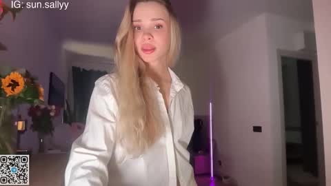 Sully and Kate online show from December 1, 7:45 pm