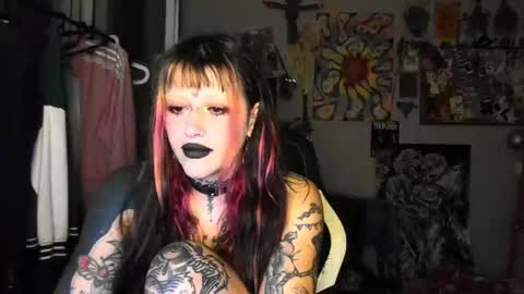 Insunnity666 online show from July 17, 9:28 pm