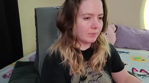 Faye online show from April 11, 7:56 am