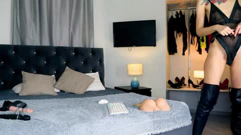 inviting_tina online show from March 20, 6:07 am