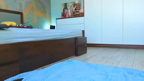 iracherrynow online show from November 24, 11:20 am