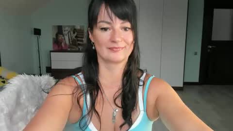 iracherrynow online show from October 14, 7:00 am