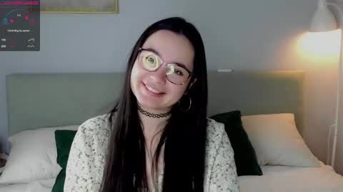 Mia online show from October 24, 1:28 am