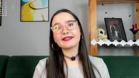 Mia online show from October 28, 1:39 am