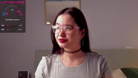 Mia online show from November 4, 1:40 am