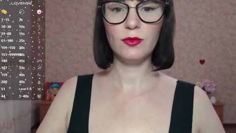 IrenLarasani online show from February 17, 9:35 am