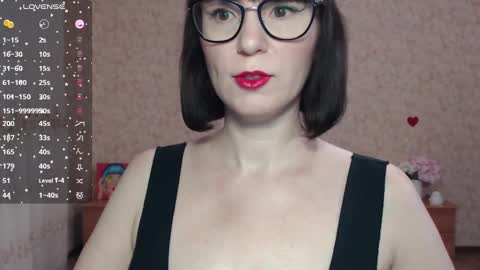 IrenLarasani online show from February 26, 6:08 am