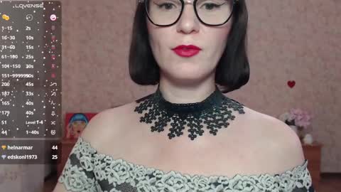 IrenLarasani online show from February 5, 9:15 am