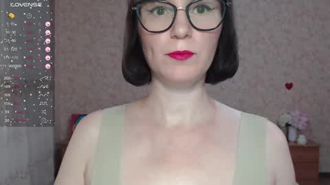 IrenLarasani online show from September 17, 9:46 am