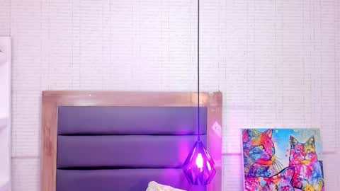  I R E N N E online show from January 8, 5:30 pm