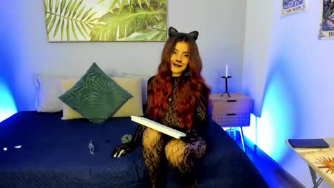 Iris Rosse online show from October 27, 7:03 pm