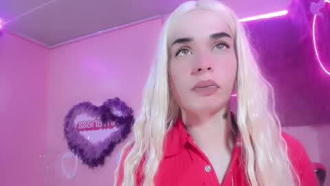 Snapshot of irina_lechera_ chatting on December 10, 11:32 am Irina online show from December 10, 11:32 am