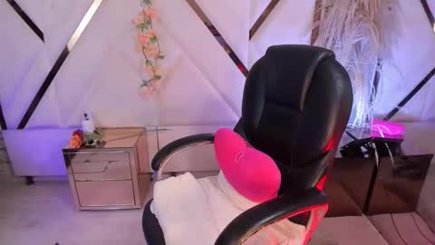 irina_rousee online show from March 6, 5:34 pm