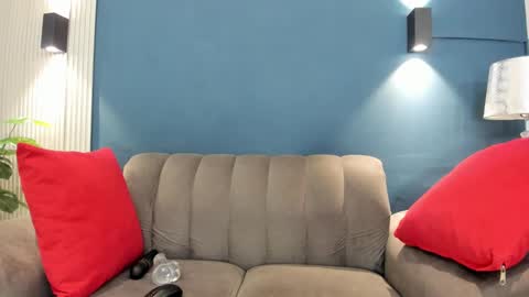 irinashaykk_ online show from September 25, 4:14 pm