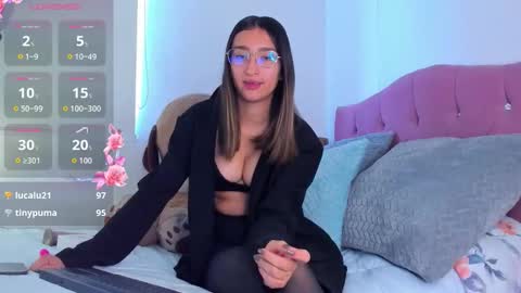 IrisVianca online show from October 24, 4:52 pm