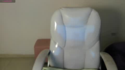 iris8_ online show from February 17, 12:15 pm