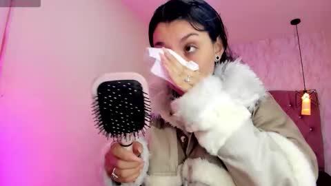 iris_77 online show from January 8, 12:00 pm